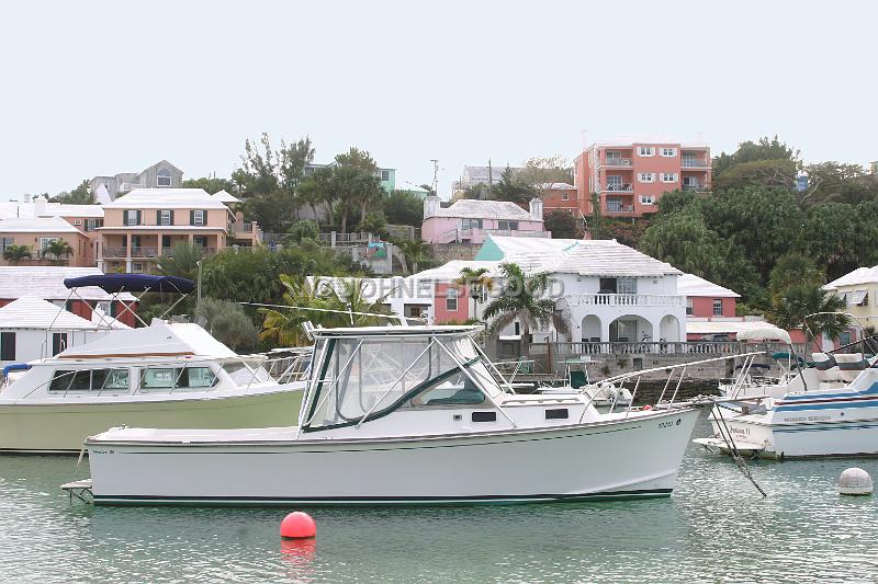 IMG_JE.FLV10.JPG - Boats anchored in Flatt's inlet, Bermuda