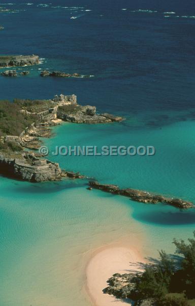 IMG_JE.AIR04.jpg - Aerial photograph of Castle Roads, Fort Ruins and South Shore, Bermuda