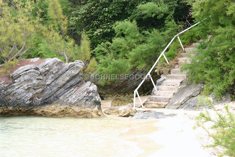 IMG_JE.BE01.JPG - Small cove with access steps, Cambridge Road, Bermuda