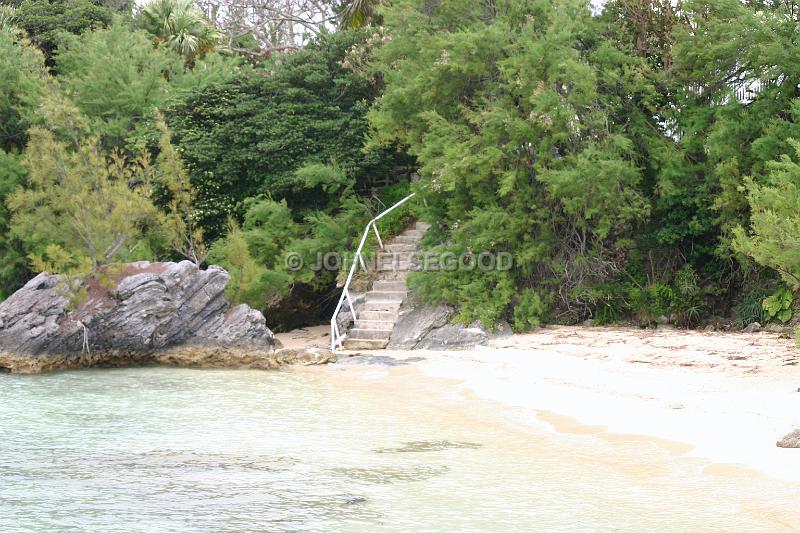 IMG_JE.BE02.JPG - Steps leading to small beach, Cambridge Road, Bermuda