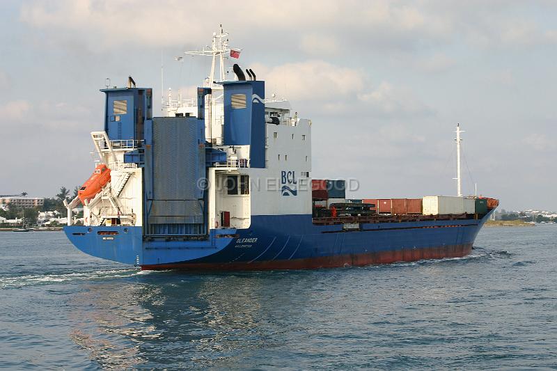 IMG_JE.BCL09.JPG - Container Ship, Oleander, leaving Hamilton, Bermuda