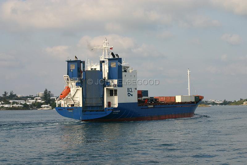 IMG_JE.BCL11.JPG - Container Ship, Oleander, leaving Hamilton, Bermuda