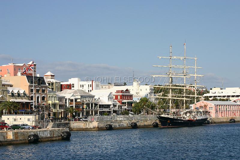 IMG_JE.BO108.jpg - Tall ship on Front Street, Hamilton