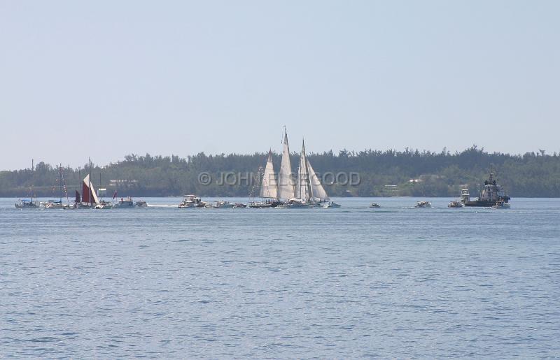 IMG_JE.BO23.JPG - Spirit of Bermuda, with floatiller, Hamilton Harbour, Bermuda