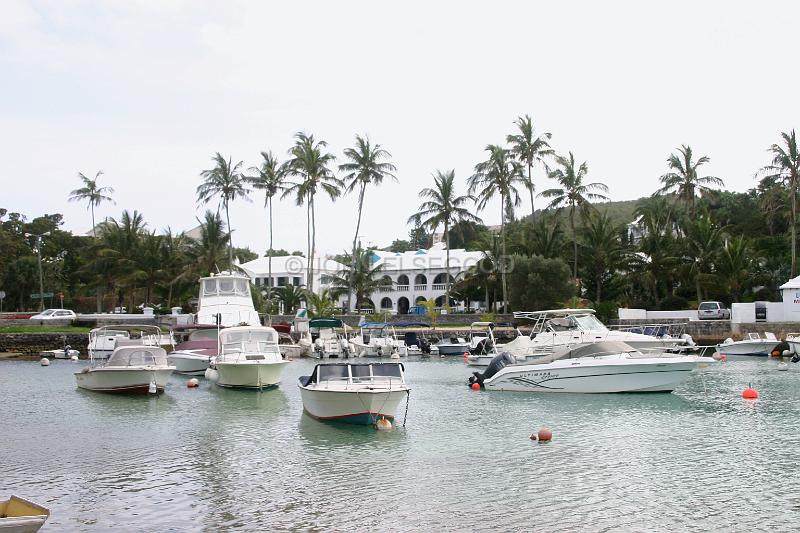 IMG_JE.BO72.JPG - Flatt's Inlet with pleasure craft, Bermuda