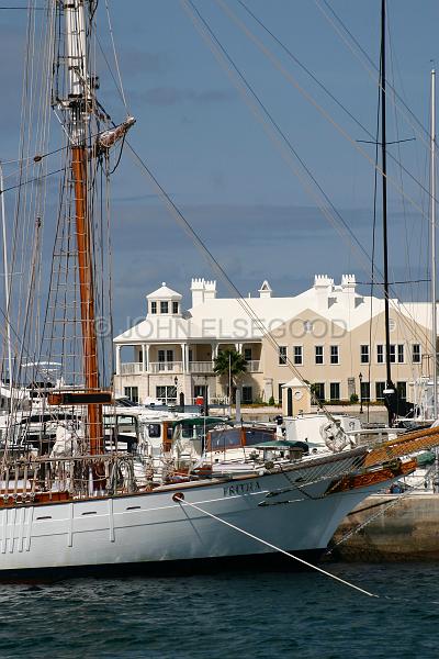 IMG_JE.BO85.jpg - Tall Ship moored in Hamilton, Bermuda