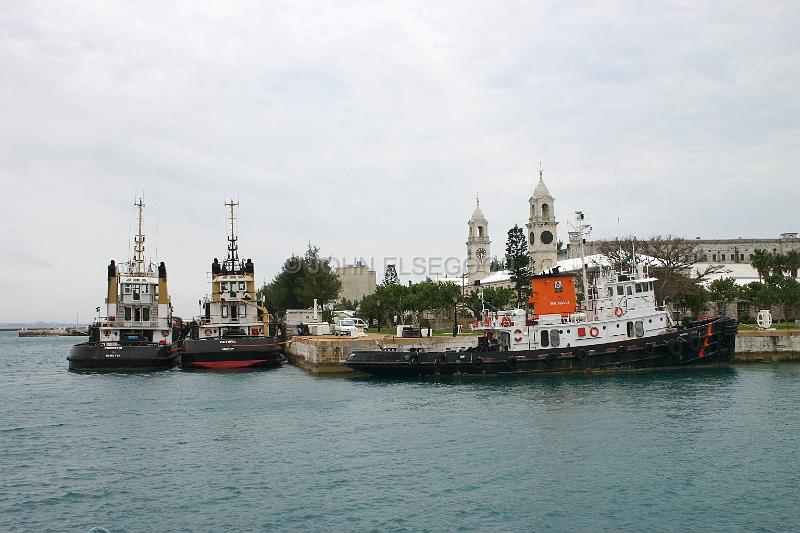 IMG_JE.BO91.JPG - Tugs at Dockyard, Bermuda