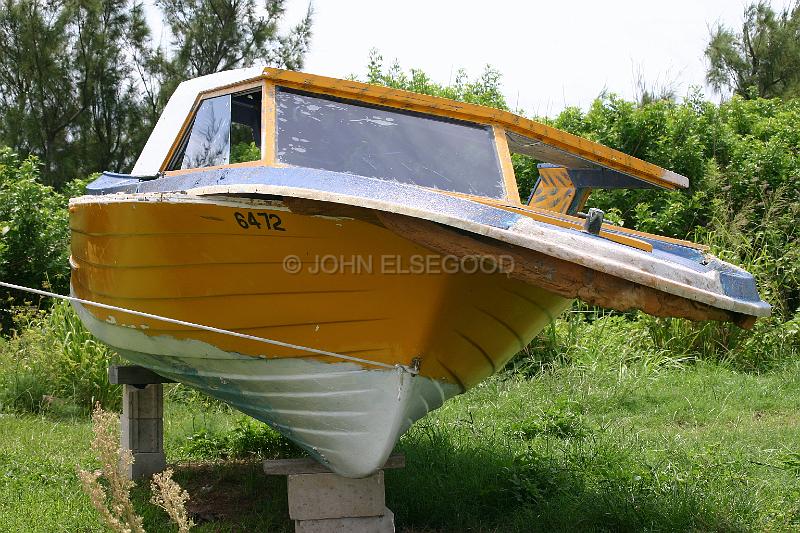 IMG_JE.BO92.JPG - Old boat on blocks, St. David's, Bermuda