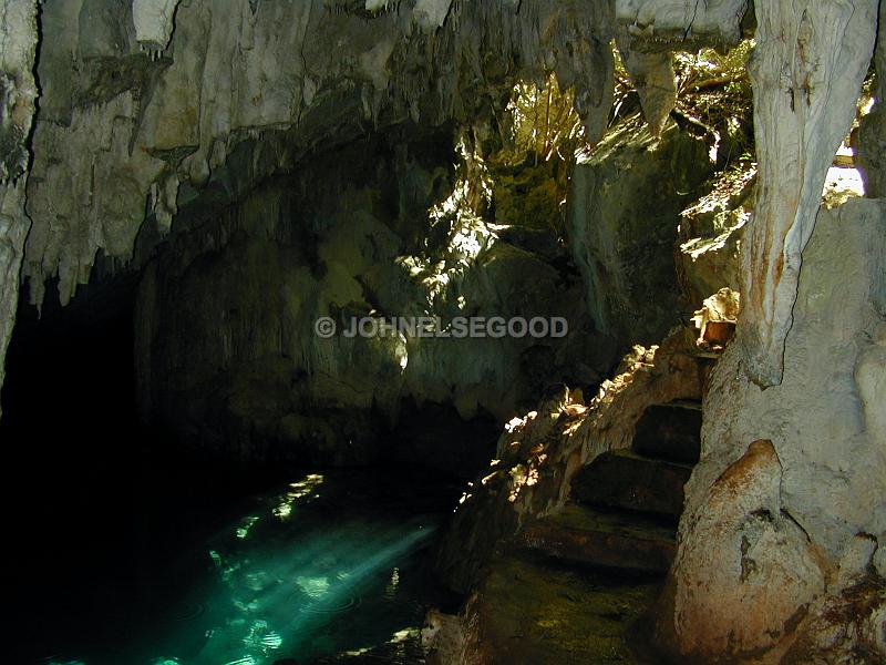IMG_JE.CAV03.JPG - Caves at Blue Hole Park, Bermuda