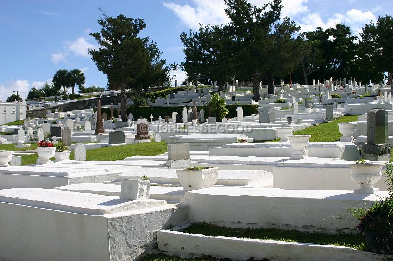 IMG_JE.CHU18.JPG - Graveyard, Devonshire Church, Devonshire, Bermuda