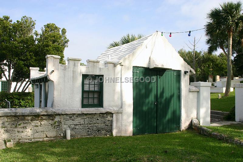 IMG_JE.CHU44.JPG - Building at Devonshire Church, Middle Road, Bermuda