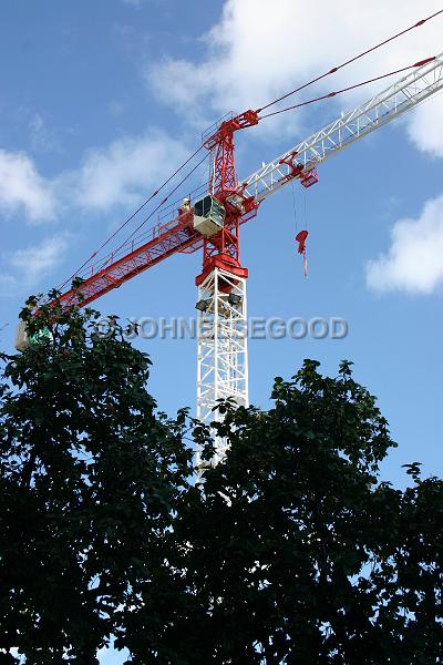 IMG_JE.CON05.JPG - Craine towering over Hamilton. Bermuda