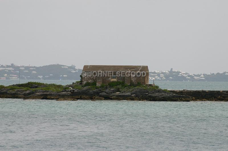 IMG_JE.DOC07.JPG - Old Building, Royal Naval Dockyard, Bermuda