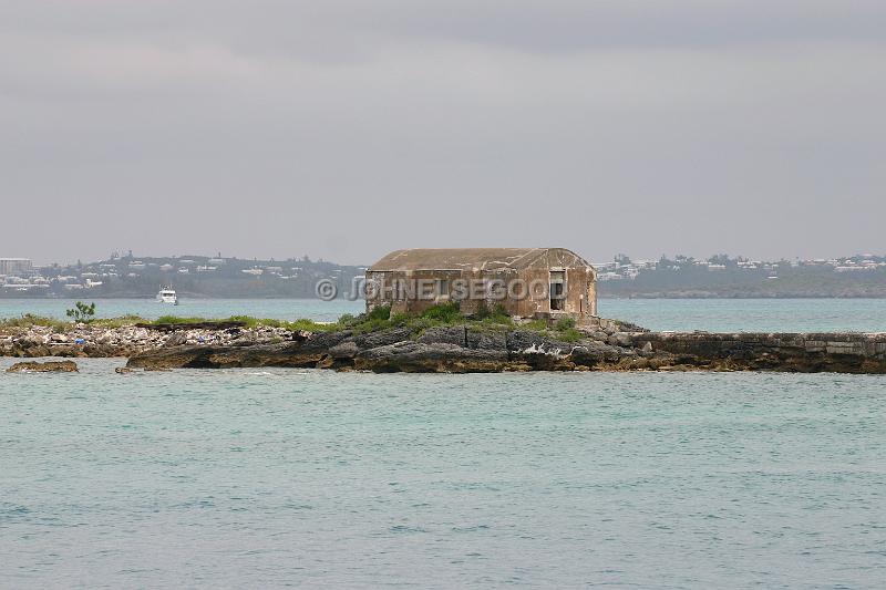 IMG_JE.DOC11.JPG - Old Building at Dockyard, Bermuda