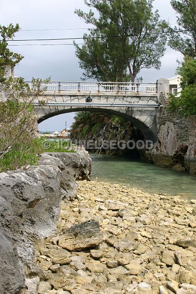 IMG_JE.DOC26.JPG - Bridge to Dockyard, Bermuda