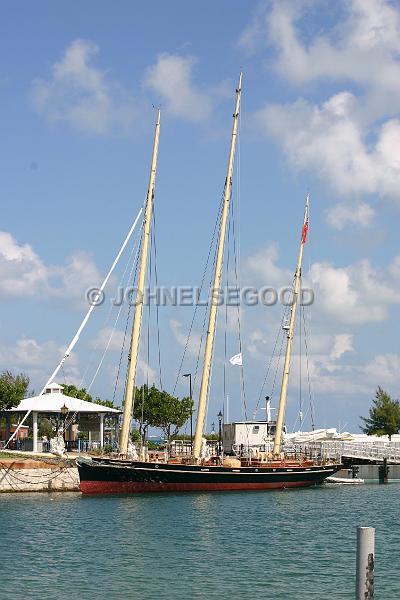 IMG_JE.DOC36.JPG - Bermuda Sloop berthed at the Royal Naval Dockyard, Bermuda