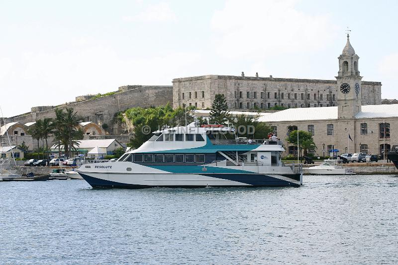 IMG_JE.DOC53.JPG - Resolute, fast ferry leaving Dockyard for Hamilton, Bermuda