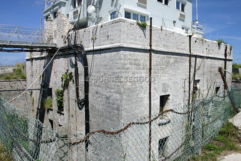 IIMG_JE.FTSTG03.JPG - Tower at Fort George, St. George's, Bermuda