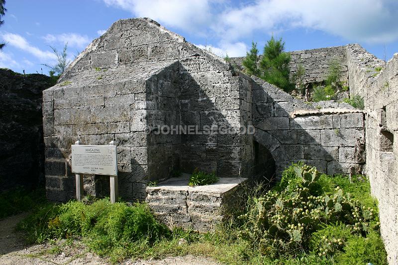 IMG_JE.MON03.JPG - Ferry Point Magazine, Ferry Point Park, Bermuda