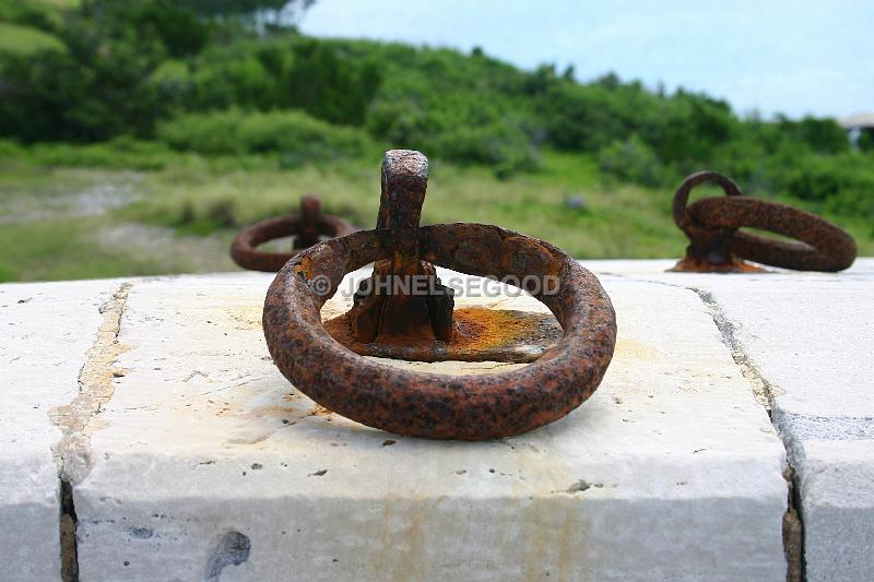 IMG_JE.MON14.JPG - Iron ring, Martello's Tower, Ferry Reach Park, Bermuda