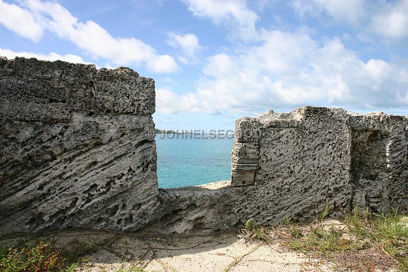 IMG_JE.MON17.JPG - Ferry Reach Forts, Bermuda