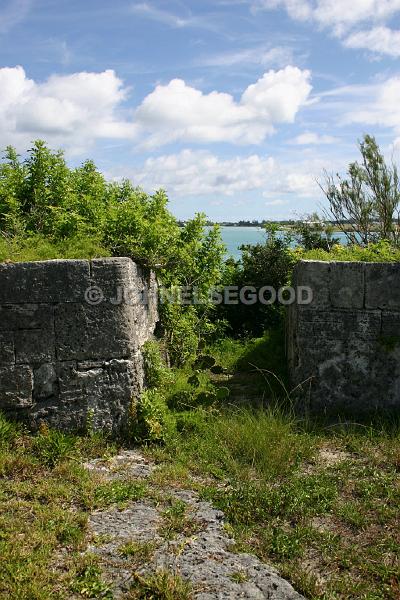IMG_JE.MON30.jpg - Ferry Point Fort, Ferry Reach, Bermuda