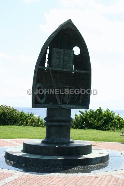 IMG_JE.SDB05.JPG - Monument to lost ships and seamen, St. David's Battery Park, Bermuda