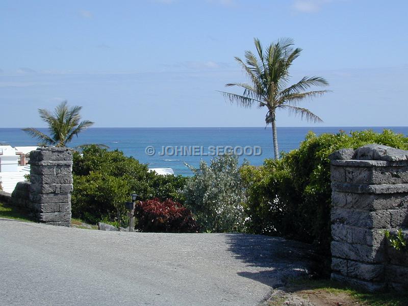 IMG_JE.GA06.JPG - Stone Pillars, South Shore, Southampton, Bermuda