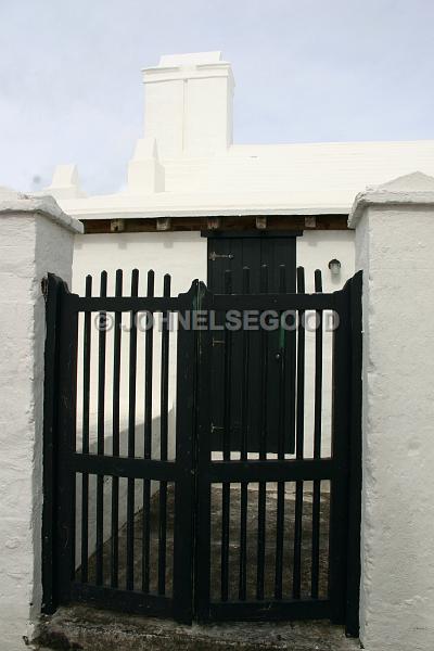 IMG_JE.GA35.JPG - Gate in St. George's, Bermuda