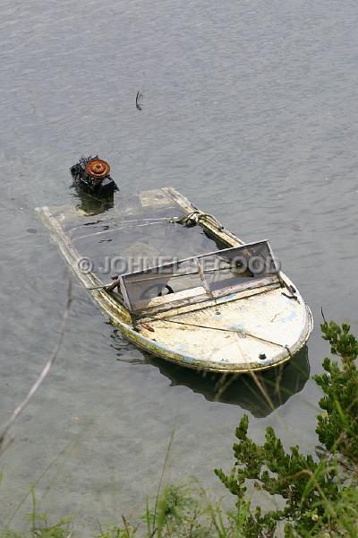 IMG_JE.GR05.JPG - Waterlogged boat, Lagoon Park, Somerset, Bermuda