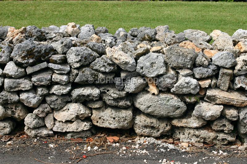 IMG_JE.GR12.JPG - Rock Wall, Pomander Road, Bermuda