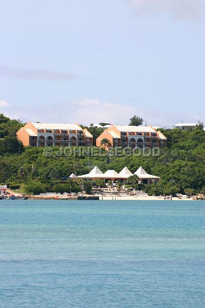 IMG_JE.GRO03.jpg - Grotto Bay Resort from water