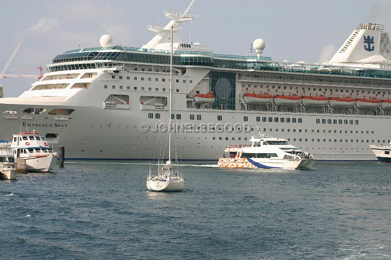 IMG_JE.HAM14.JPG - Empress of the Seas, Cruise Ship, Hamilton, Bermuda