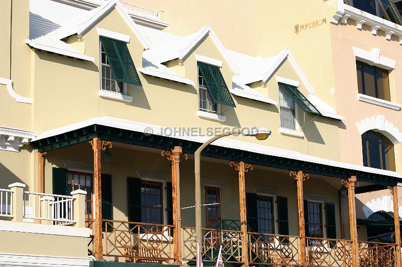 IMG_JE.HAM141.JPG - Butterfield Bank Verandah, Front Street, Hamilton, Bermuda