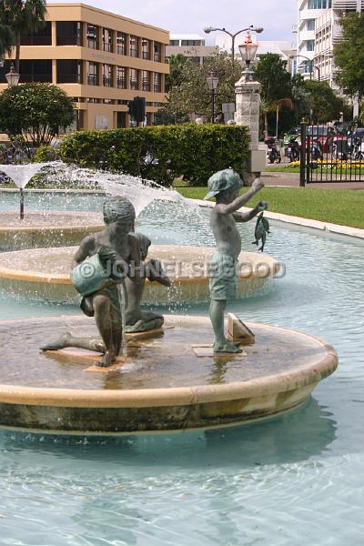IMG_JE.HAM151.JPG - Fountain at City Hall, Hamilton, Bermuda