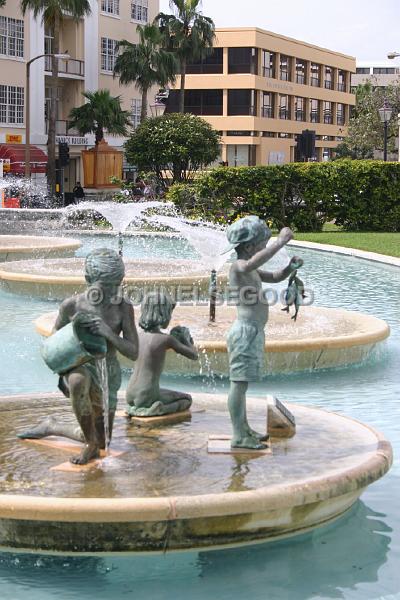 IMG_JE.HAM152.JPG - Desmond Fountains sculptures, City Hall  and Arts Centre, Bermuda