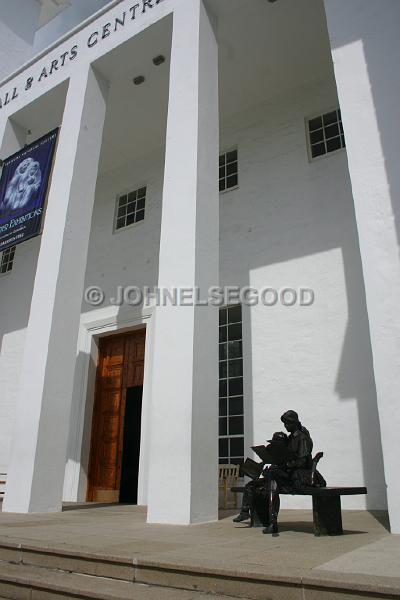 IMG_JE.HAM153.JPG - City Hall and Arts Centre, Hamilton, Bermuda