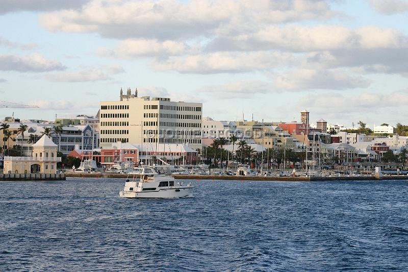 IMG_JE.HAM33.JPG - City of Hamilton, late afternoon from the harbour