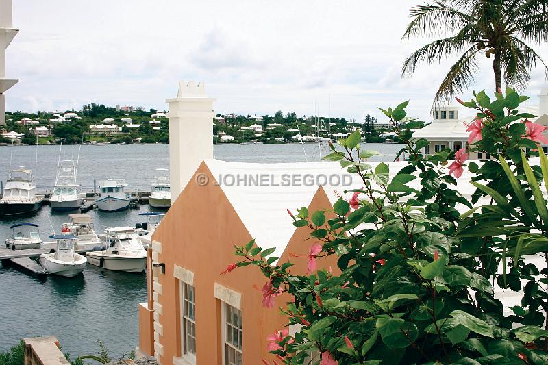 IMG_JE.HAM40.JPG - Hamilton Harbour from Pitt's Bay Road, Bermuda