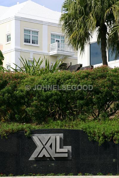 IMG_JE.HAM75.JPG - XL and Ace Buildings, Hamilton, Bermuda