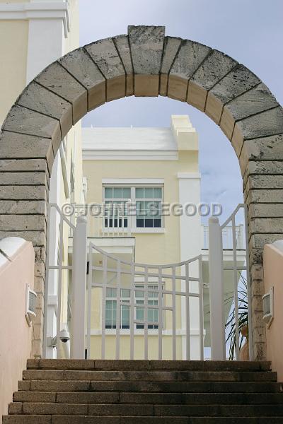 IMG_JE.HAM91.JPG - Entrance stairway to ACE, Hamilton, Bermuda