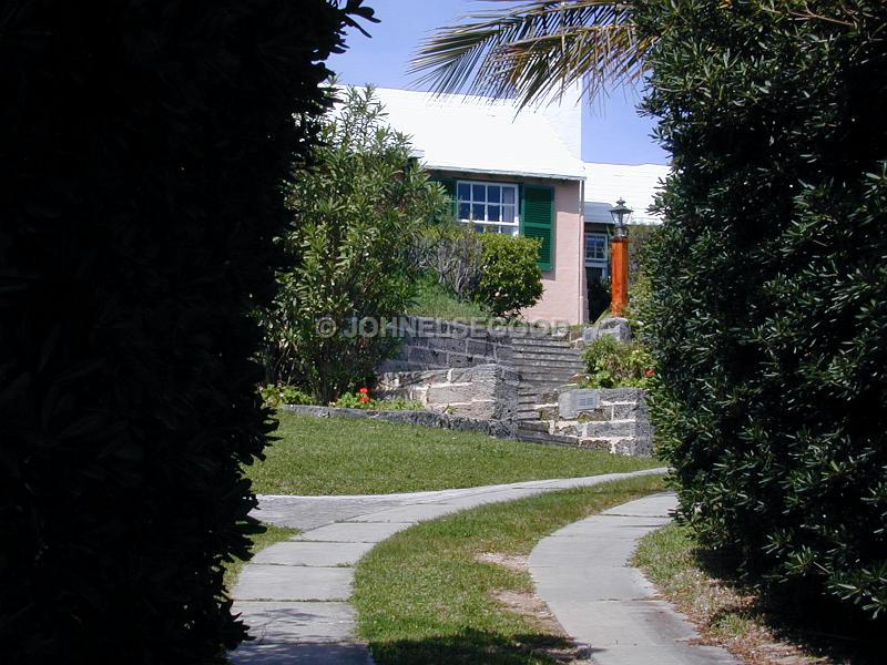 IMG_JE.HO09.JPG - Bermuda House and Driveway, South Shore Road, Southampton, Bermuda