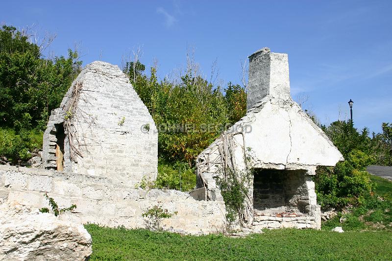 IMG_JE.HO11.JPG - Old Ruined House, Middle Road, Bermuda