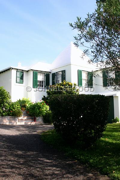 IMG_JE.HO72.JPG - Bermuda House and Driveway