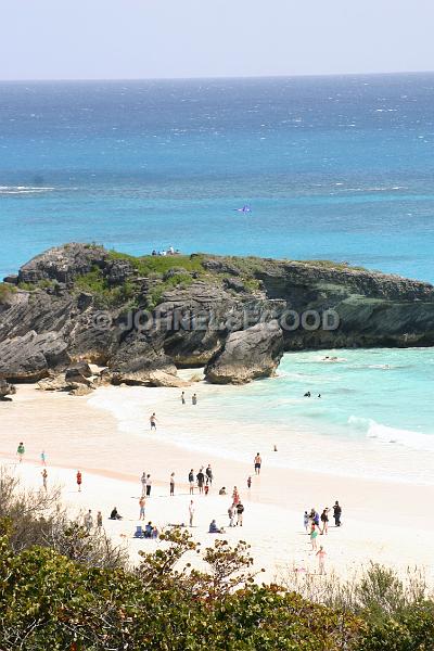 IMG_JE.KI06.JPG - Kite flying festival on the Beach, Horseshoe Beach, Bermuda