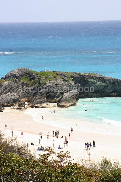 IMG_JE.KI06.JPG - Kite flying festival on the Beach, Horseshoe Beach, Bermuda