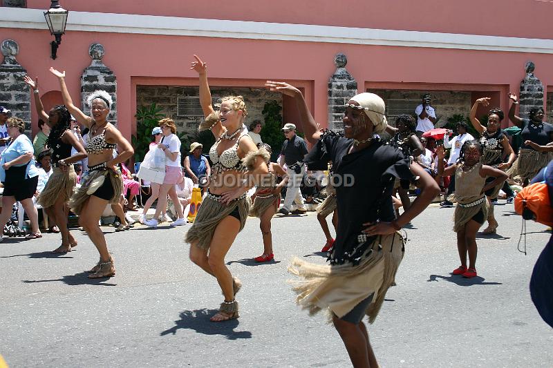 IMG_JE.BDADY105.JPG - Bermuda Day Parade, Dancers, Front Street, Bermuda