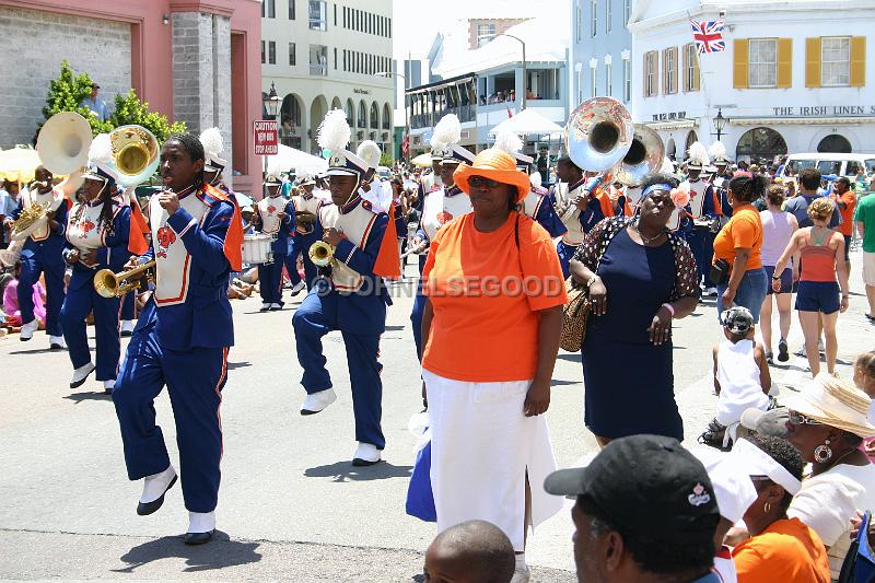 IMG_JE.BDADY114.JPG - Bermuda Day Parade, US College Band, Front Street, Bermuda
