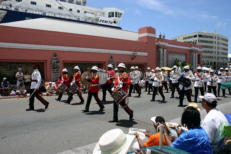 IMG_JE.BDADY38.JPG - Bermuda Day Parade, Bermuda Regiment, Front Street, Bermuda