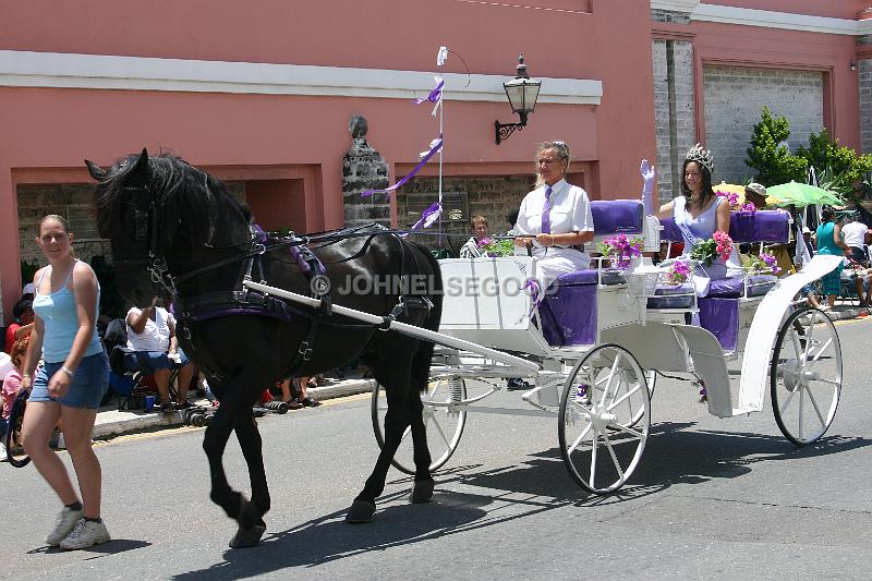 IMG_JE.BDADY42.JPG - Miss Teen in Horse Drawn Carriage,  Bermuda Day, Bermuda